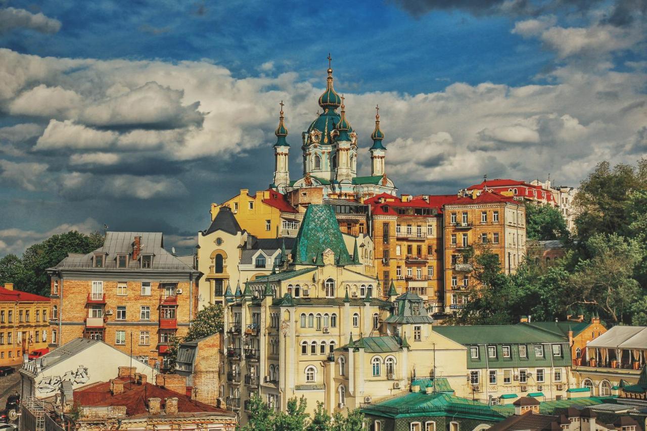 Apartments On Andriyivskyy Descent -Self Check In Киев Экстерьер фото